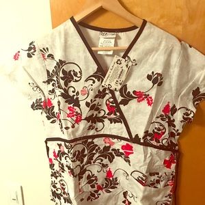 Scrub top size M